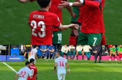 雷速体育官网首页-欧洲杯资格赛精彩展开，实力悬殊较劲