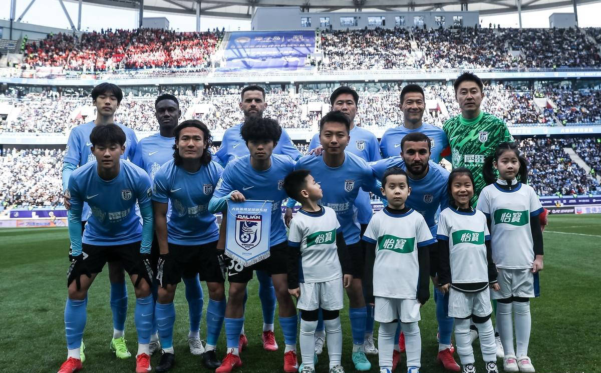 包含北京国安客场大胜深圳队，积分榜上升的词条