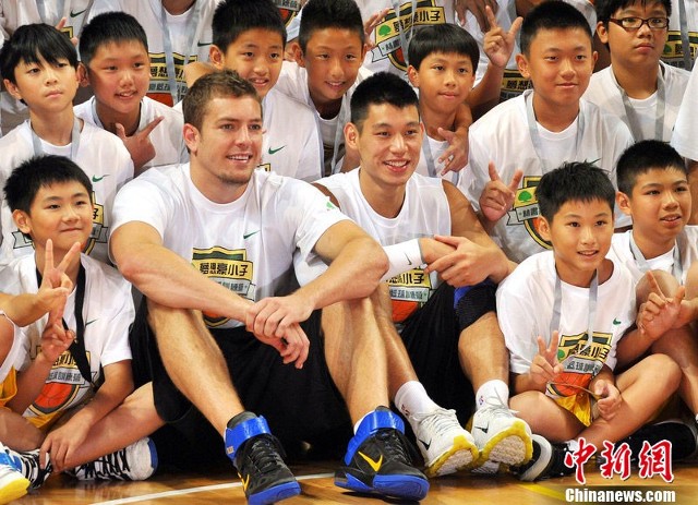 关于NBA球员参与篮球公益活动支持环保的信息