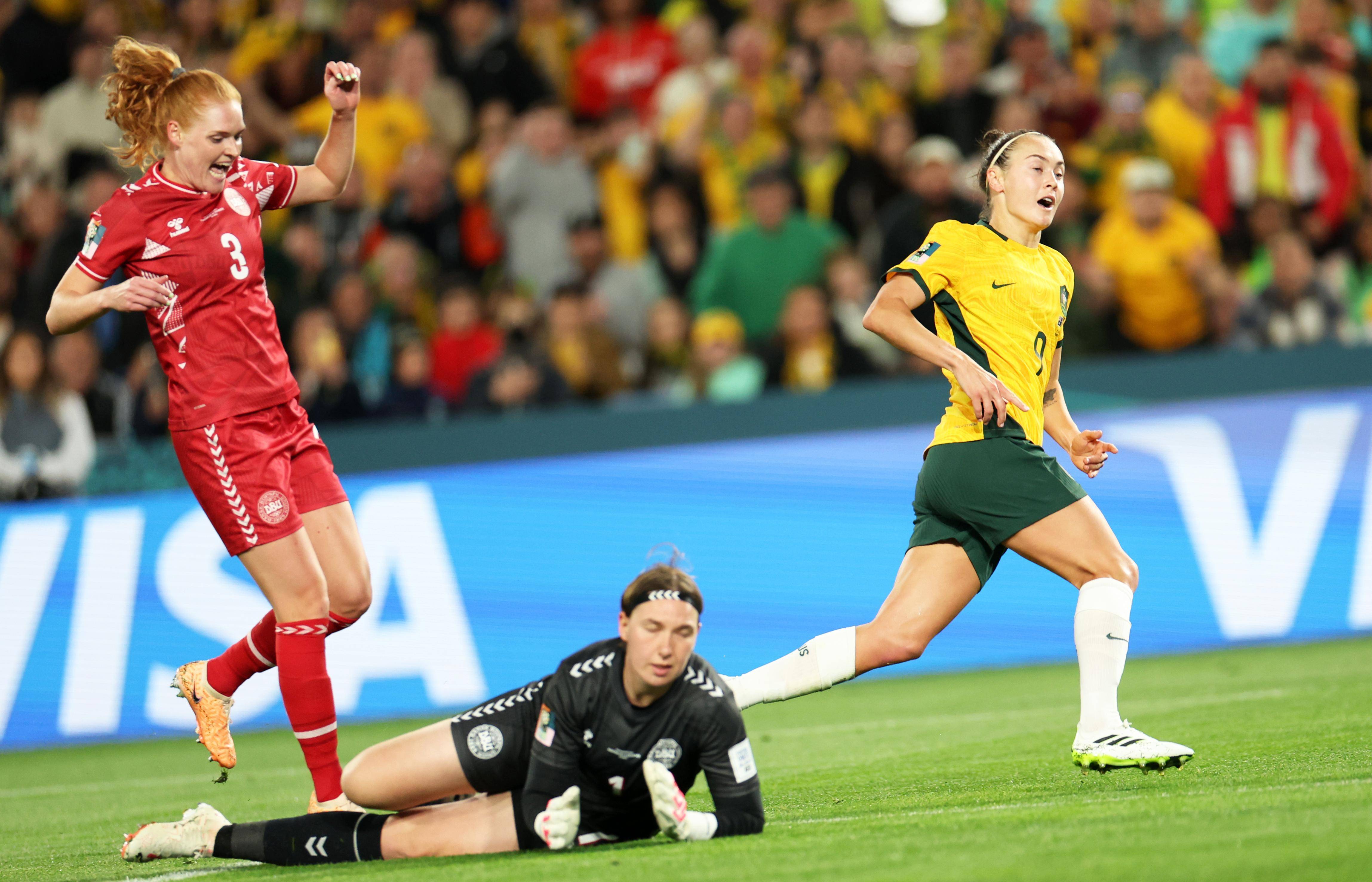 伊朗队逆袭女足比赛晋级八强 伊朗队逆袭女足比赛晋级八强