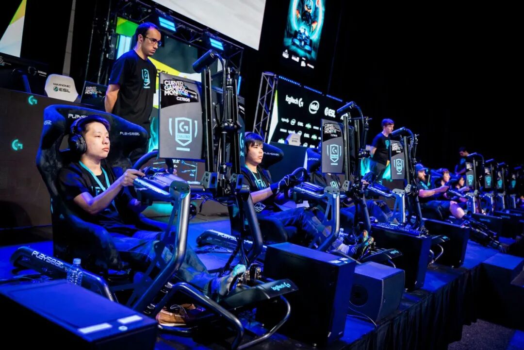 史诗对决!赛车上演极限翻盘的简单介绍 史诗对决!赛车上演极限翻盘的简单介绍