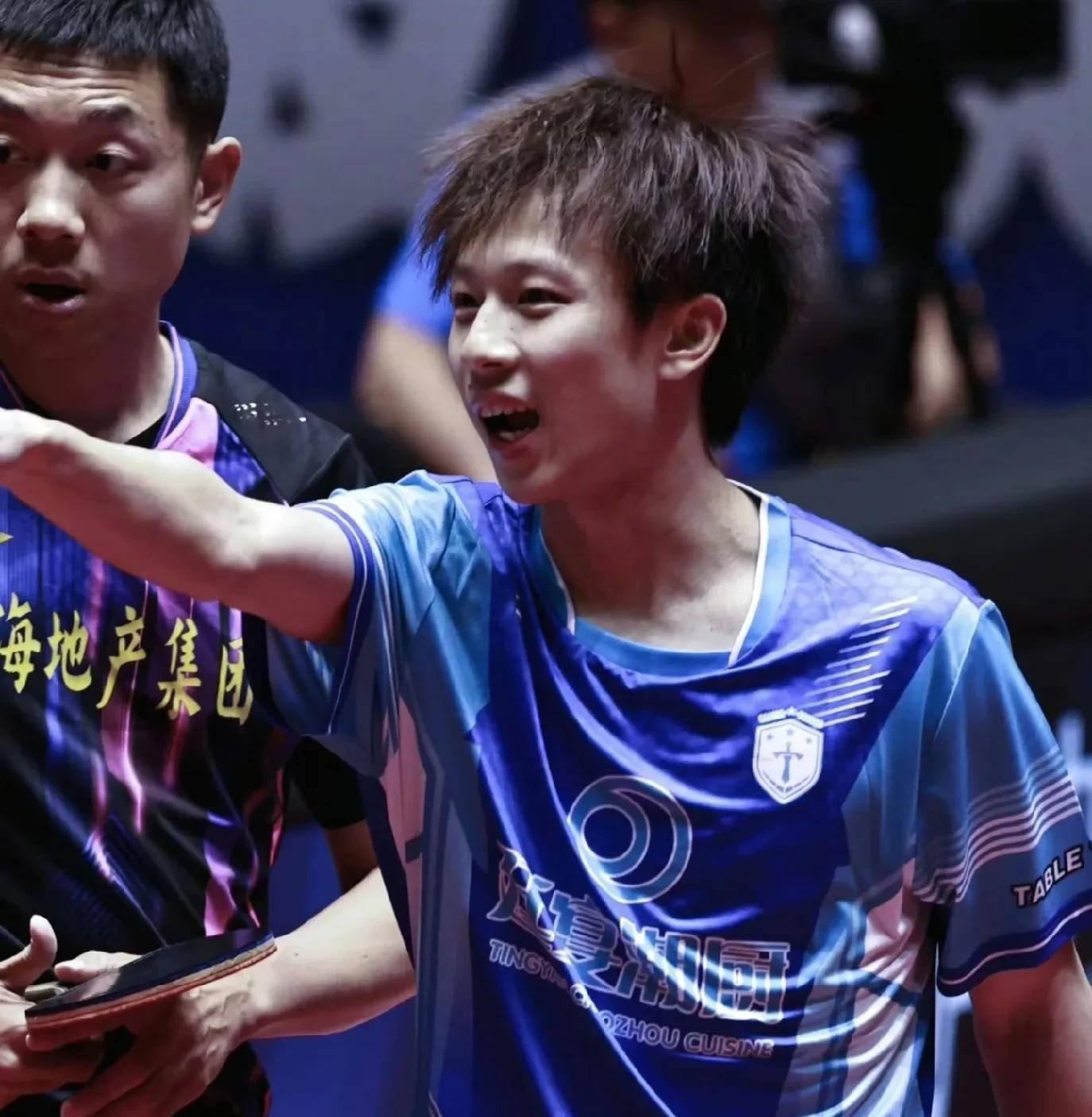 日本队力克英格兰队,许昕状态火热 日本队力克英格兰队,许昕状态火热