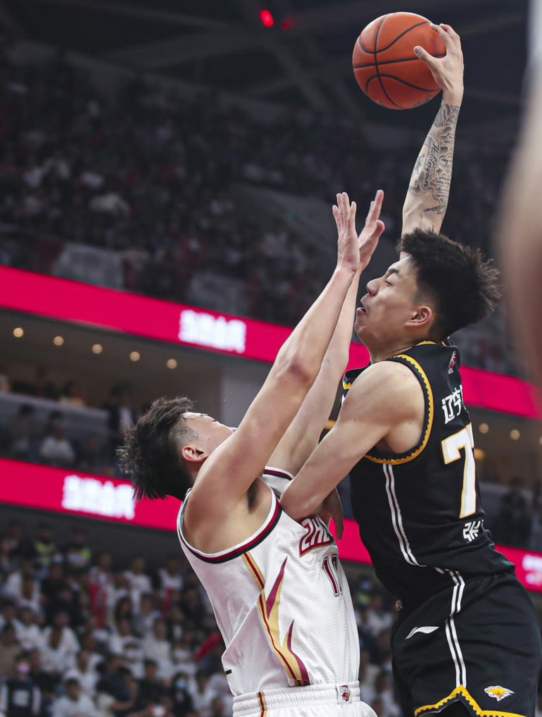 山东队完胜广东队，张镇麟扛起全队